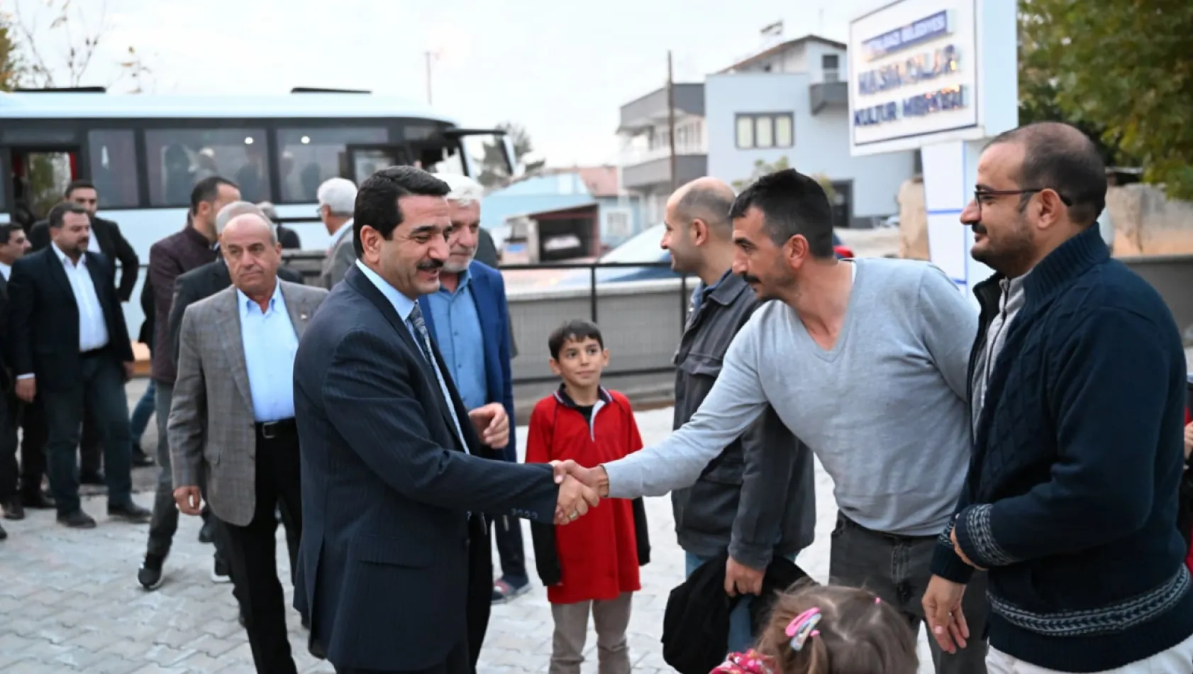 Deprem Sonrası Yeniden Doğuş: Battalgazi Hizmet Hamlesiyle Ayağa Kalkıyor