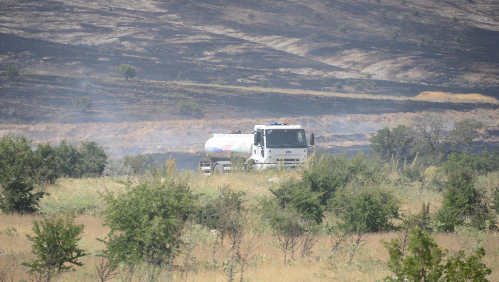 Örüşkü'de Arazi Yangını Kontrol Altına Alındı