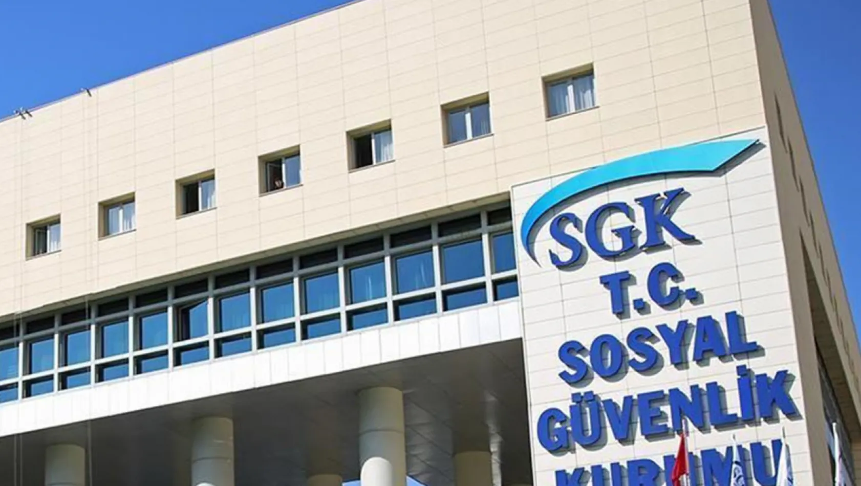 SGK: Ankara Büyükşehir Belediyesi'nin borcu 8,8 milyar liraya yükseldi