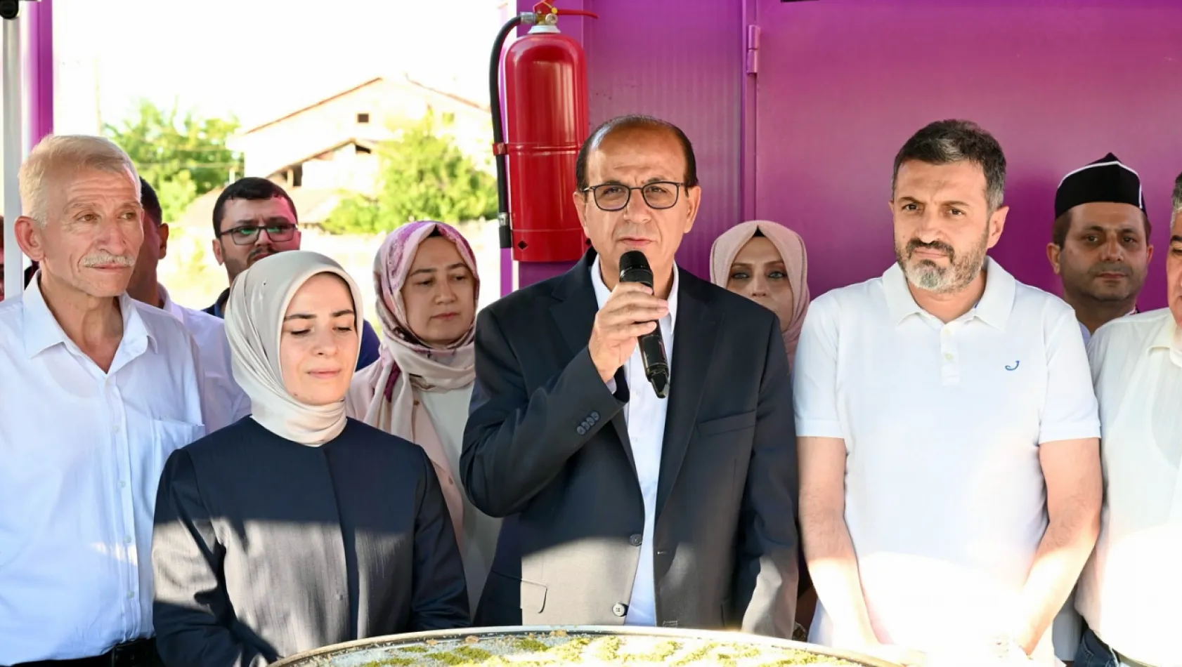 Toplumun Tüm Kesimlerine Sevgi ve Muhabbetle Yaklaşıyoruz