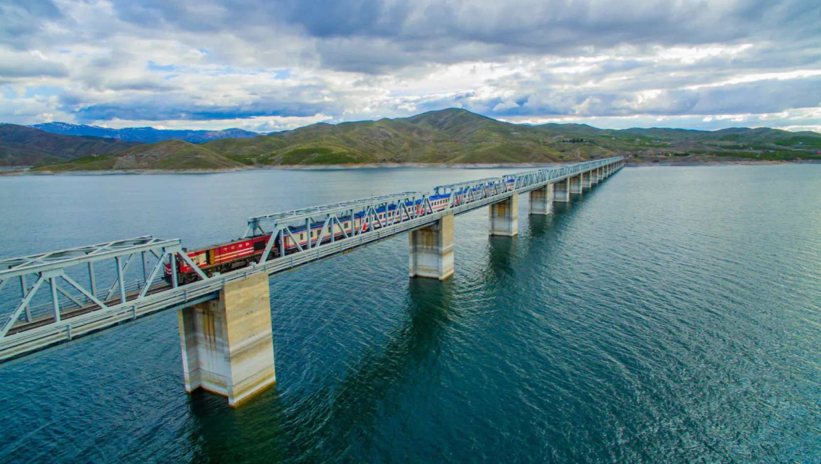 Turistik Tatvan Treni 24 Haziran'da Yola Çıkıyor