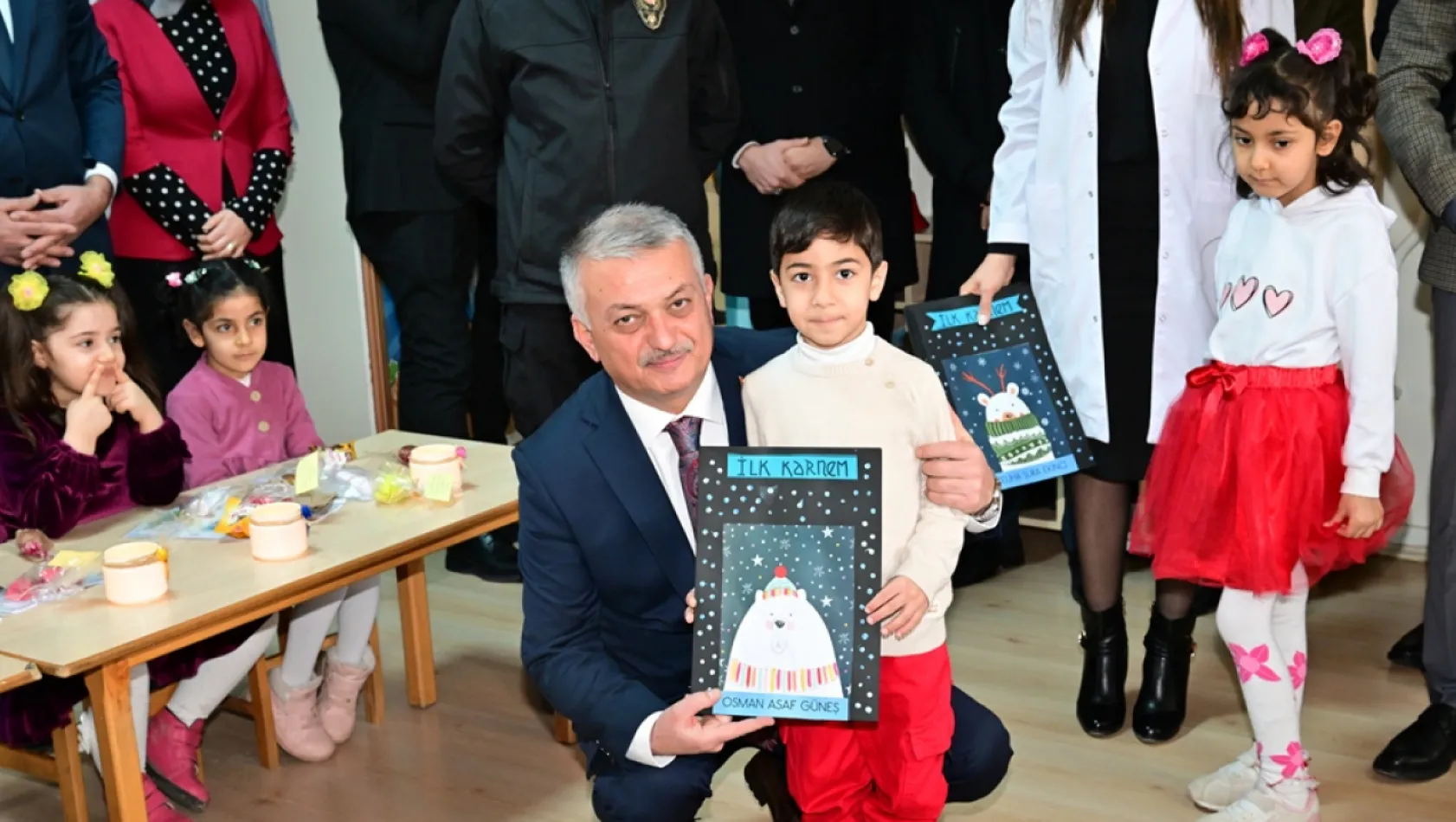 Vali Ersin Yazıcı'nın Katılımıyla Karne Dağıtım Töreni Gerçekleşti