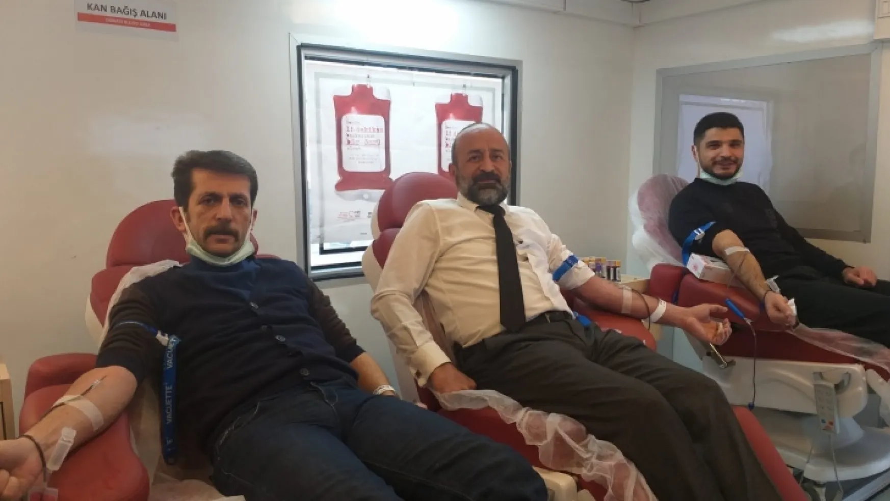 15 Temmuz'dan Türk Kızılayına kan bağışı