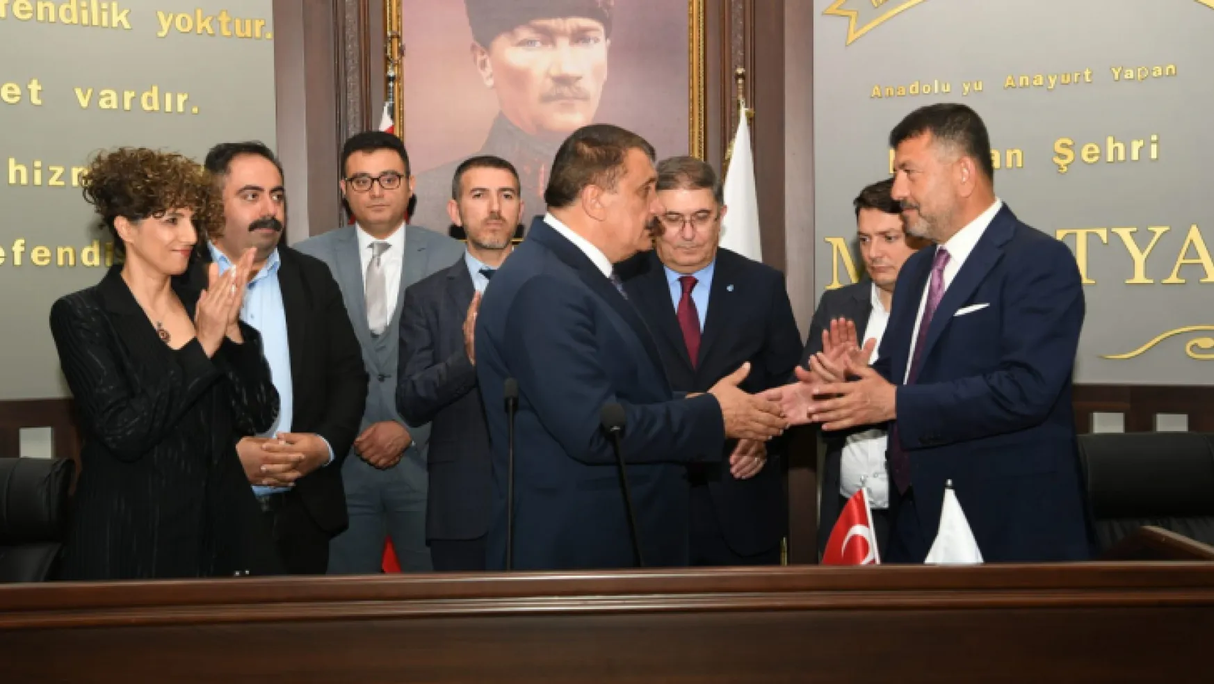 28. Dönem Malatya Milletvekilleri Mazbatalarını Büyükşehir Belediyesi Meclis Salonunda Aldılar