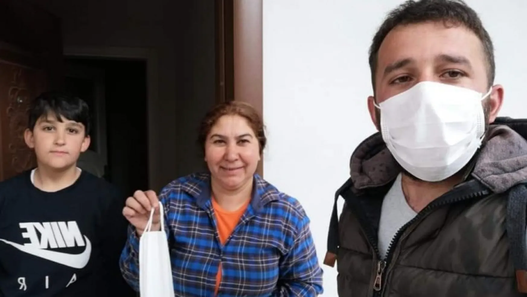 Ağbaba, Malatya Merkezi Ve İlçelerinde Maske Dağıtımı Gerçekleştiriyor