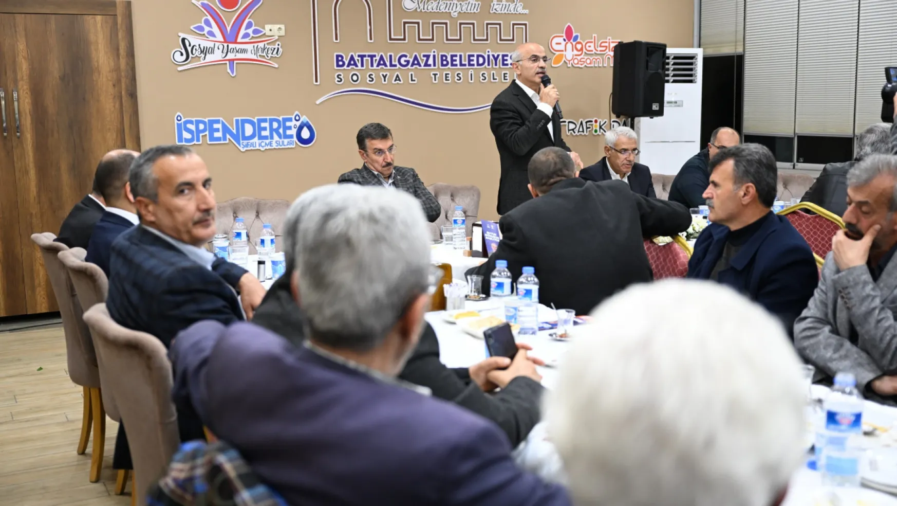 AK Parti Malatya Büyükşehir Adayı Sami Er Muhtarlarla Bir Araya Geldi