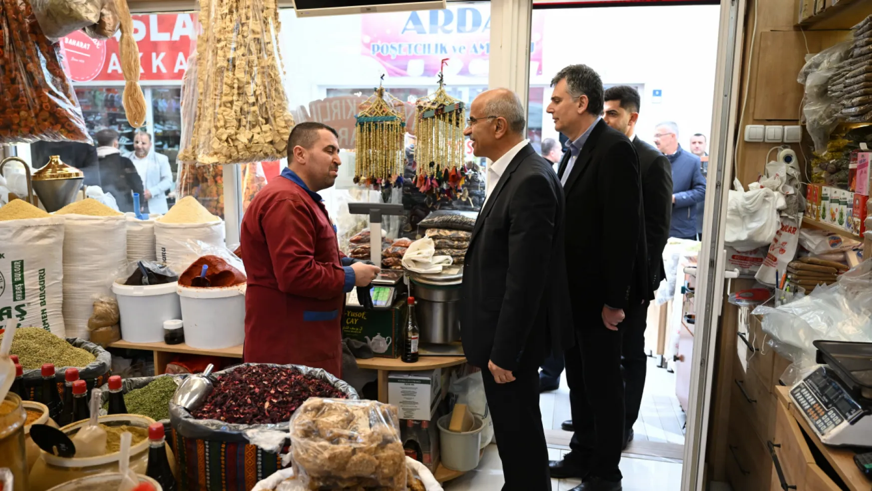 AK Parti Malatya Büyükşehir Başkan Adayı Sami Er'den Esnaf Ziyaretleri
