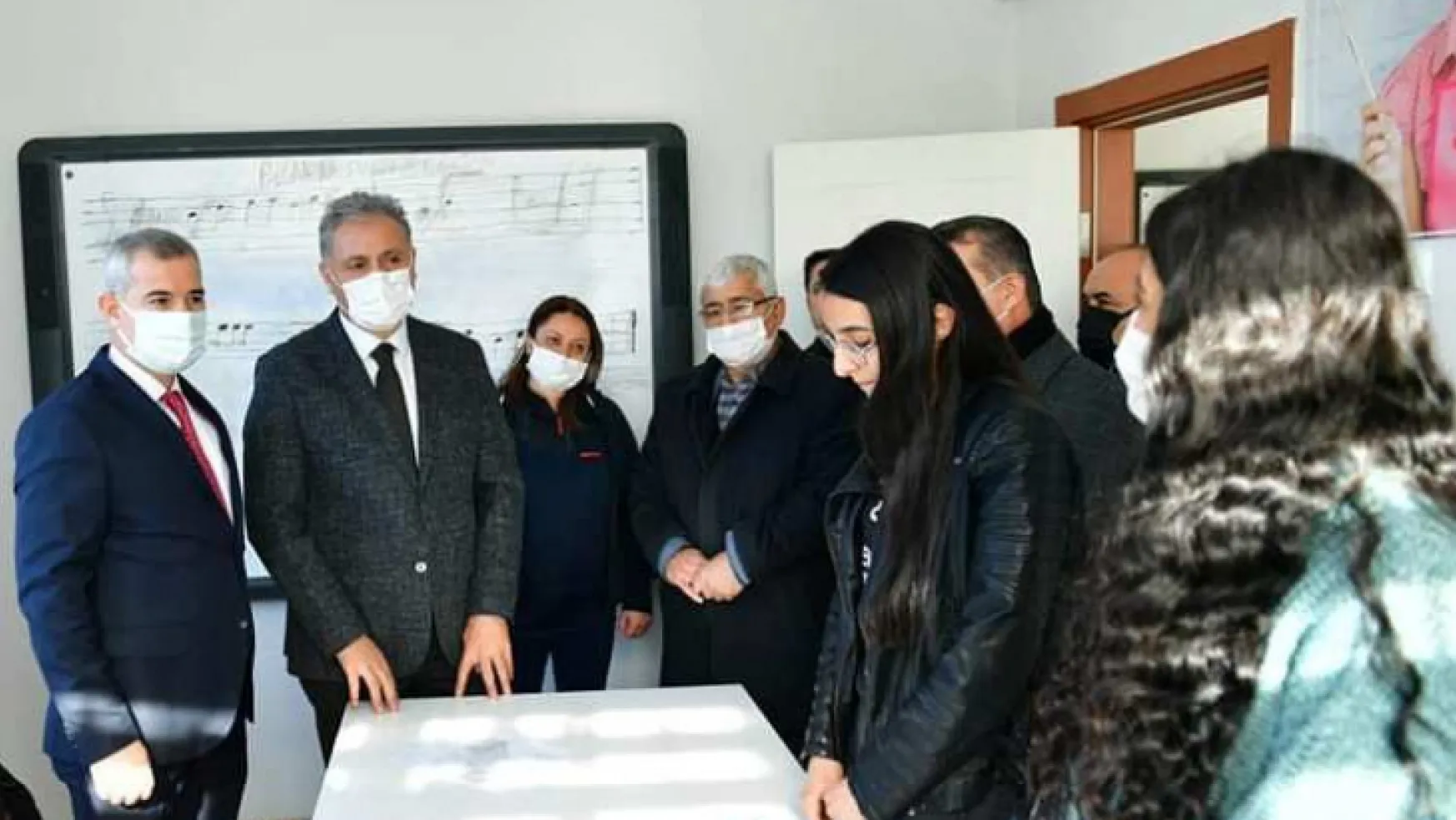 Ak Parti Malatya Milletvekili Ahmet Çakır, Kiltepe Meslek Edindirme Kurs Merkezini İnceledi