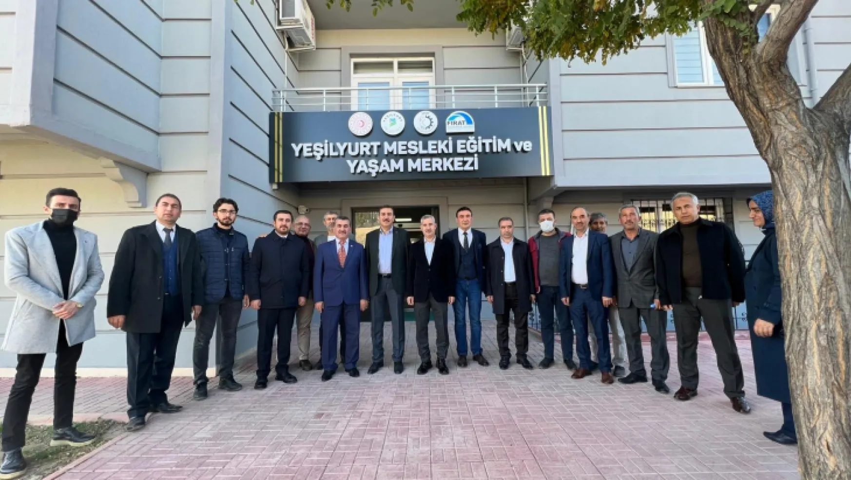 Ak Parti Mkyk Üyesi Ve Milletvekili Bülent Tüfenkci, Yeşilyurt Mesleki Eğitim Ve Yaşam Merkezini İnceledi