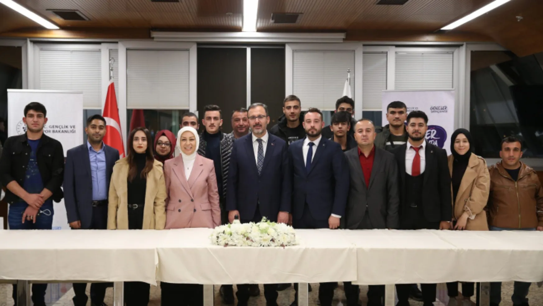 AK Partili Çalık'tan Gençlik ve Spor Bakanı Kasapoğlu'na ziyaret