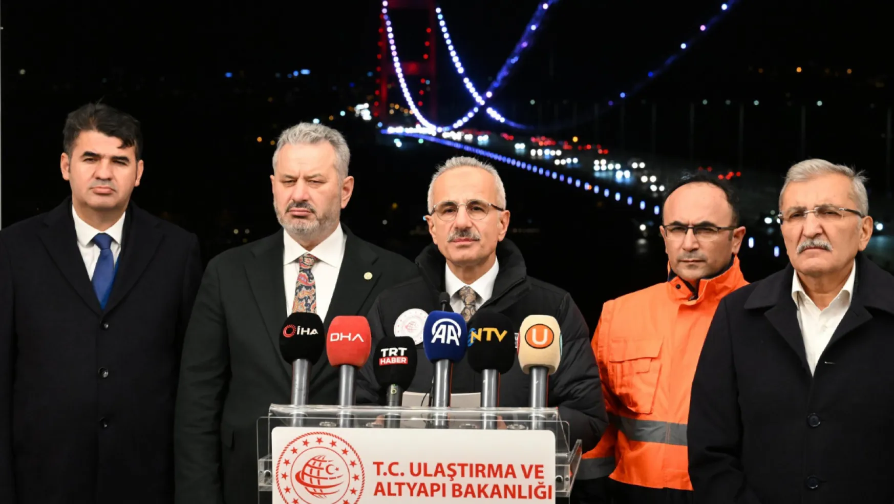 Bakan Uraloğlu, FSM Köprüsü'nde Askı Halat Yenileme Çalışmalarını İnceledi