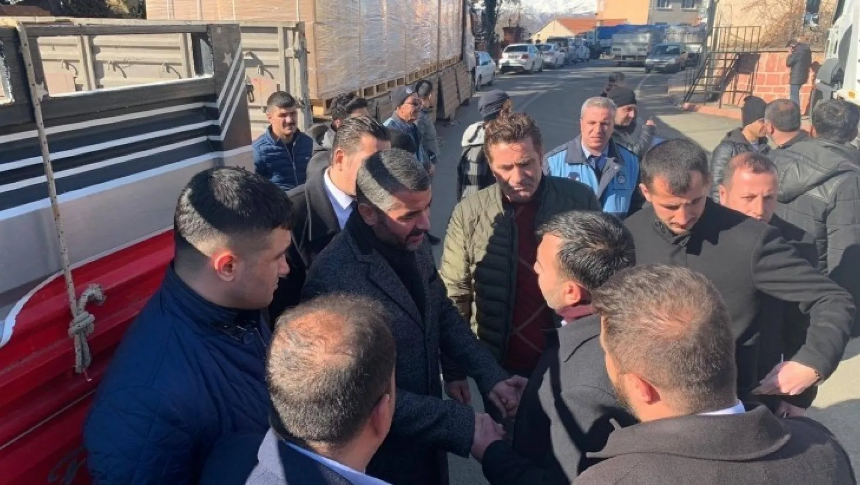 Başkan Avşar, Depremden Hasar Gören Doğanyol Ve Pütürge İlçesini Ziyaret Etti