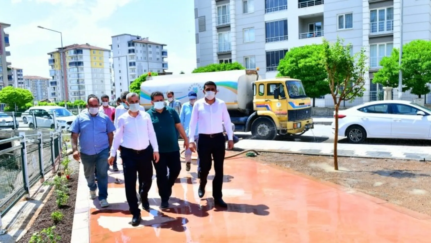 Başkan Çınar, Çilesiz Mahallesinde Yapımı Devam Eden Yeni Sosyal Yaşam Alanını İnceledi