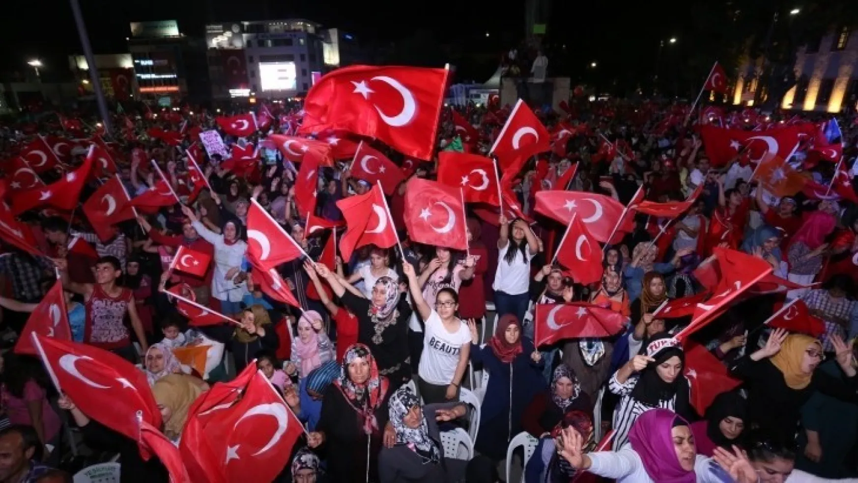 Başkan Çınar'dan 15 Temmuz Demokrasi Ve Milli Birlik Günü Mesajı