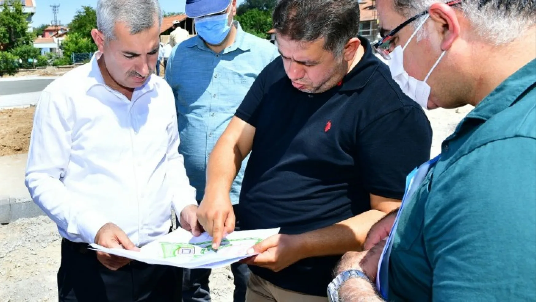 Başkan Çınar, Melekbaba Mahallesinde Yapımına Başlanan Park Alanını İnceledi