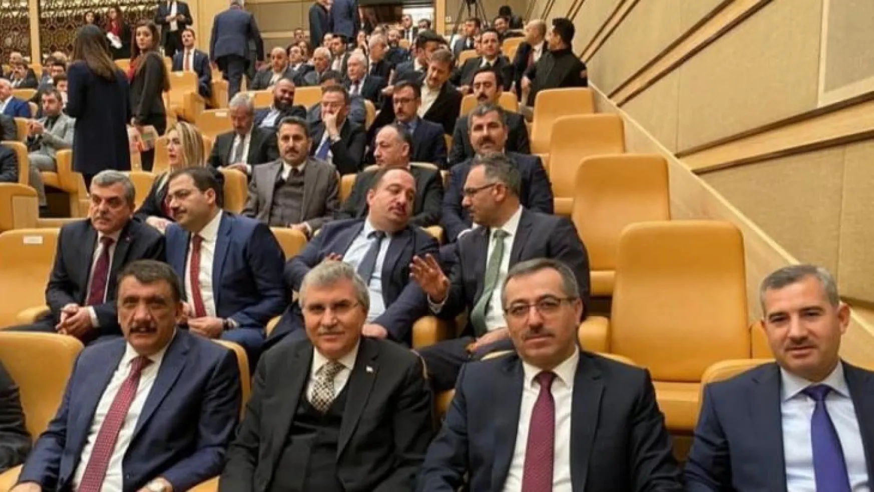 Başkan Çınar, Yeni Yatırımlar İçin Ankara'da Temaslarda Bulundu