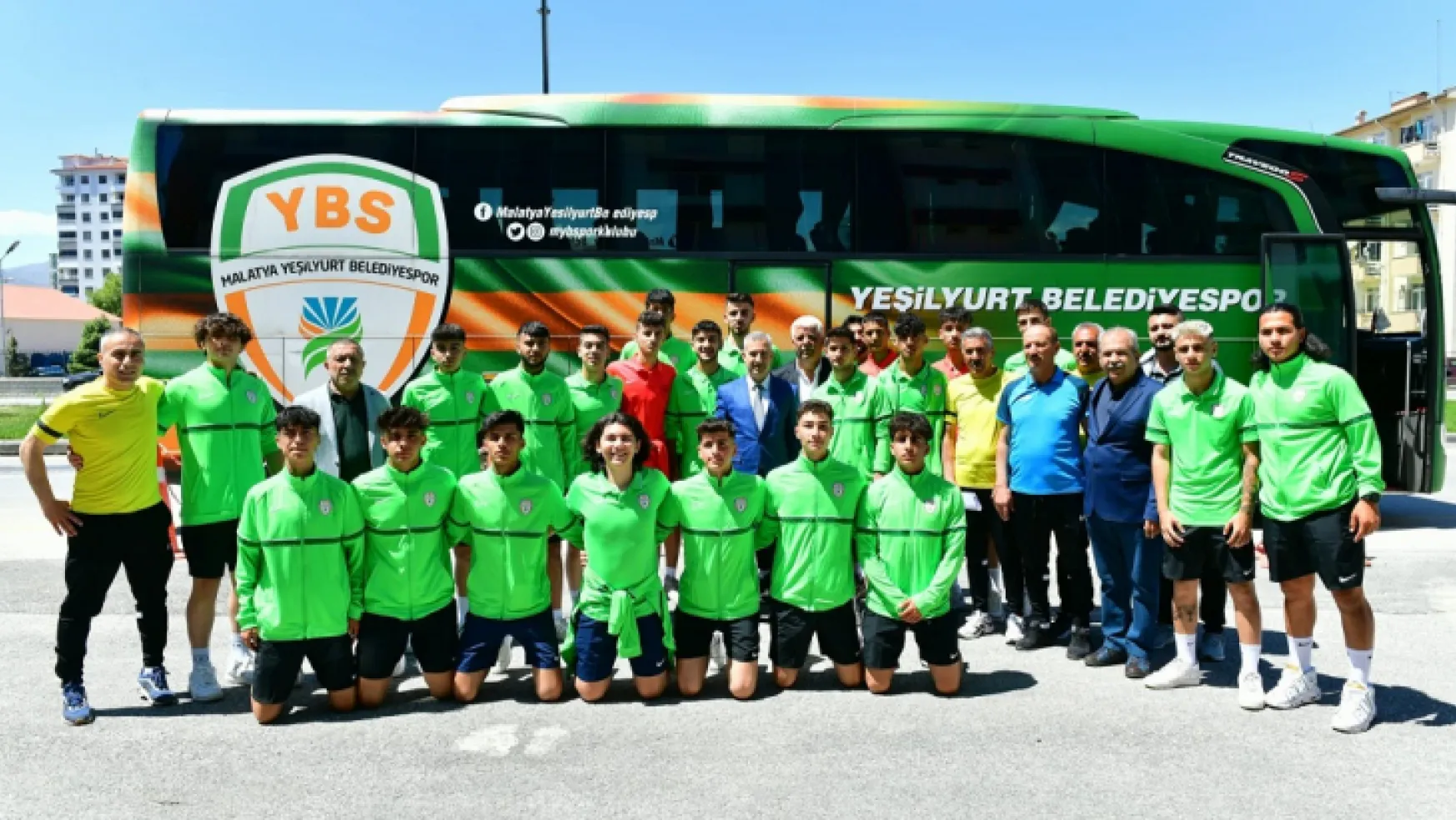 Başkan Çınar, Yeşilyurt Belediyespor U-18 Takımını Kahramanmaraş'a Uğurladı