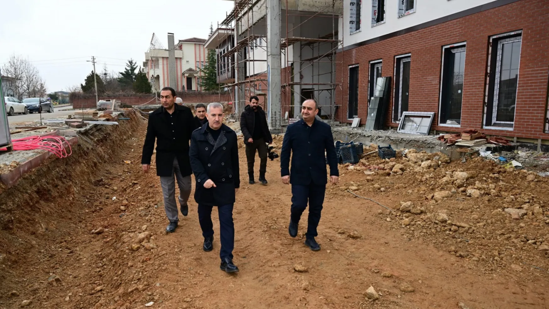 Başkan Çınar, Yeşilyurt'taki Gençlik Ve Spor Yatırımlarını İnceledi