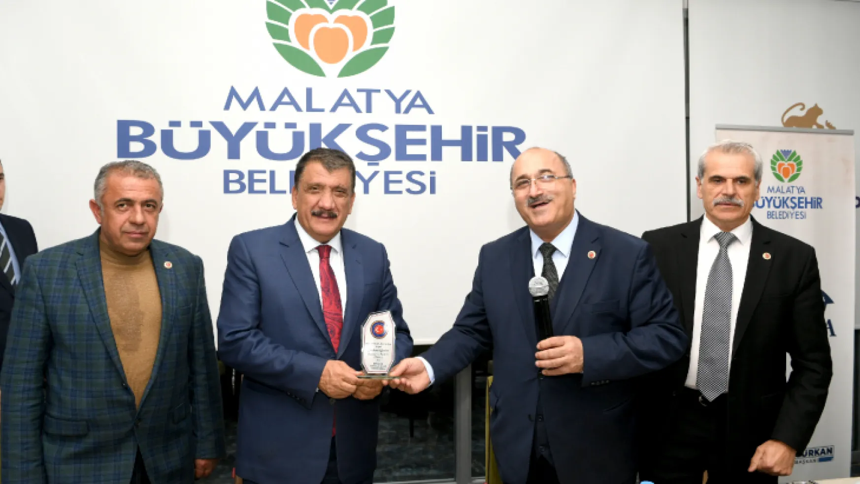 Başkan Gürkan, Battalgazi İlçesi Muhtarlarıyla Bir Araya Geldi