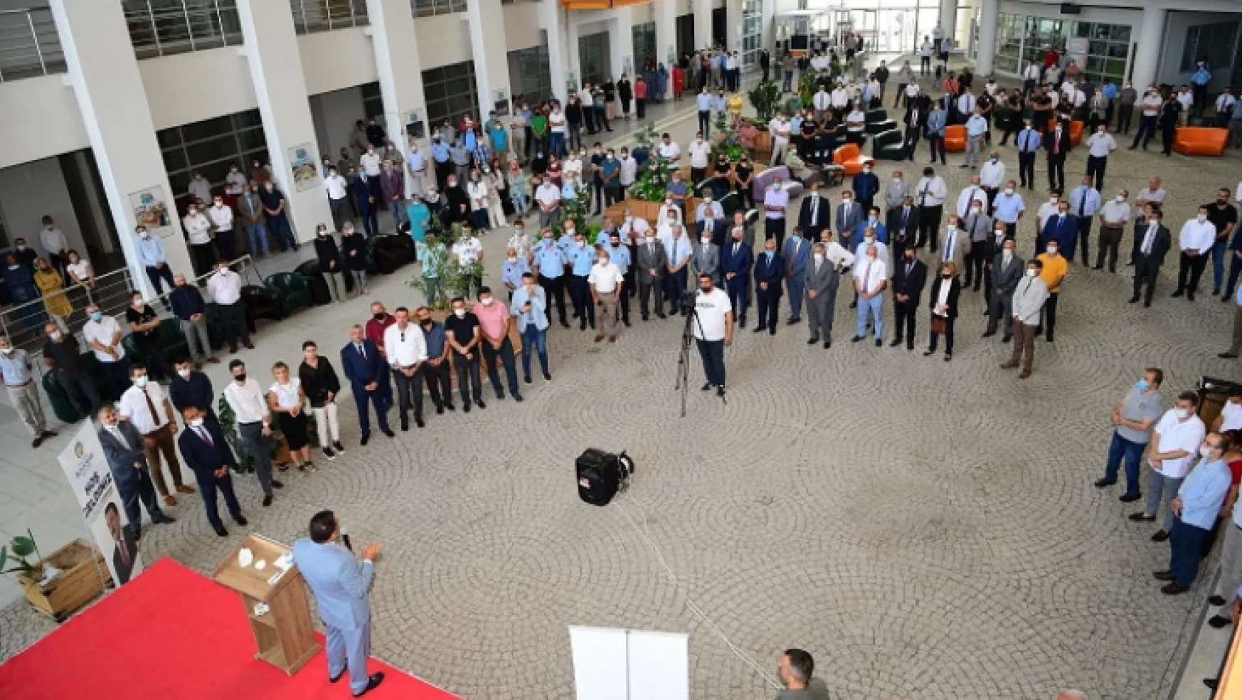 Başkan Gürkan, Büyükşehir Belediyesi çalışanlarıyla bayramlaştı