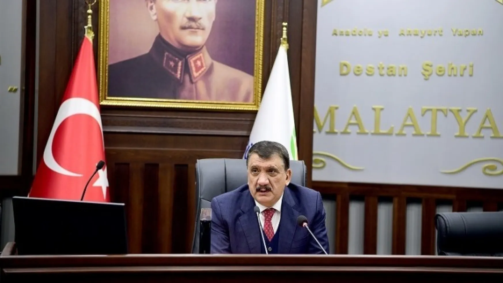 Başkan Gürkan İstişare Toplantısında Belediye Yöneticileriyle Bir Araya Geldi