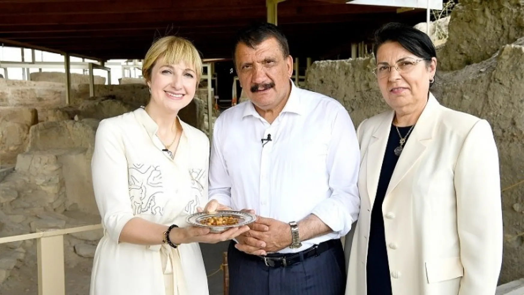 Başkan Gürkan, Tv Programında Arslantepe'yi Tanıttı