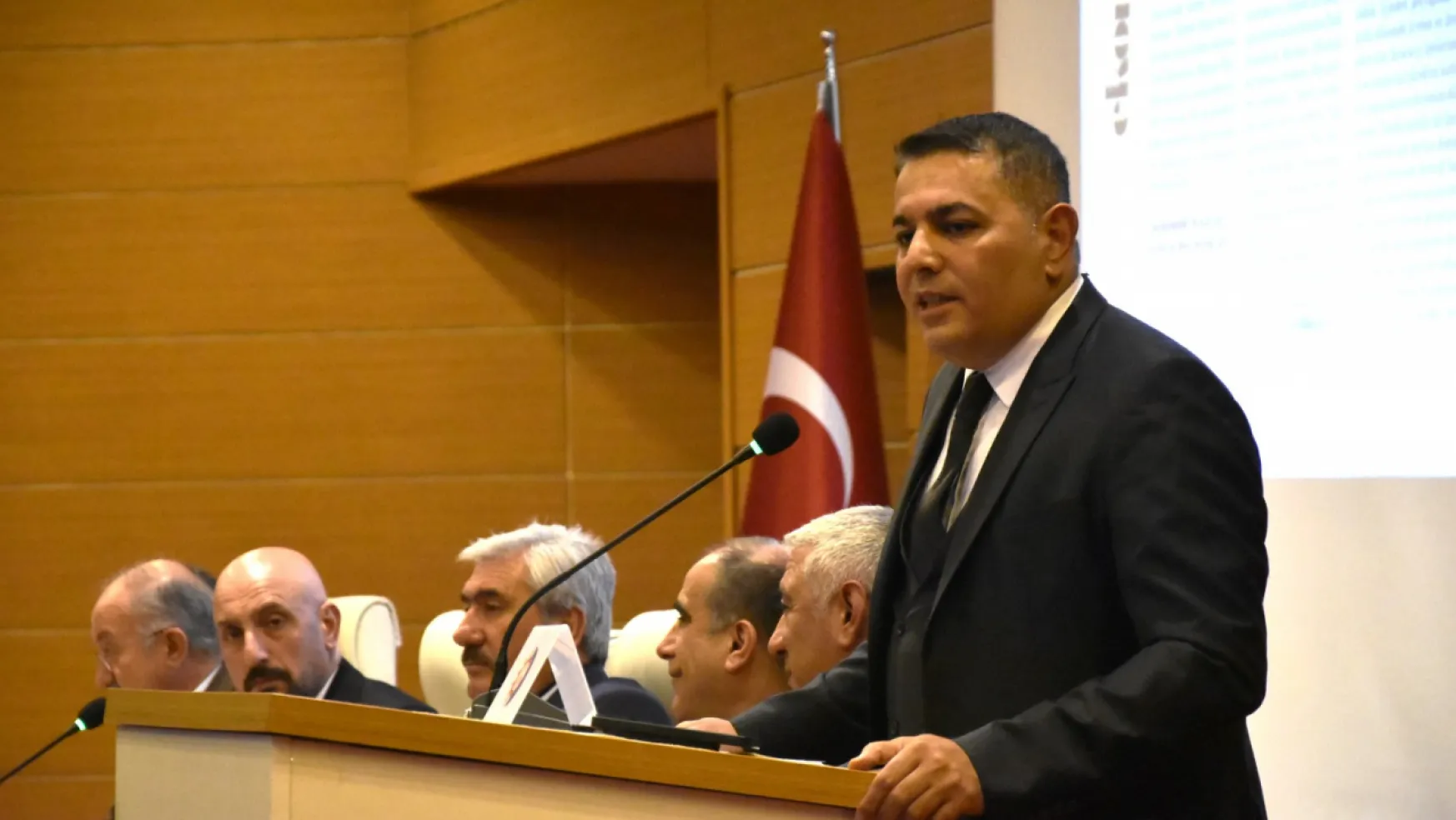 Başkan Sadıkoğlu: 'Yerinde dönüşüm desteği artırılmalı'