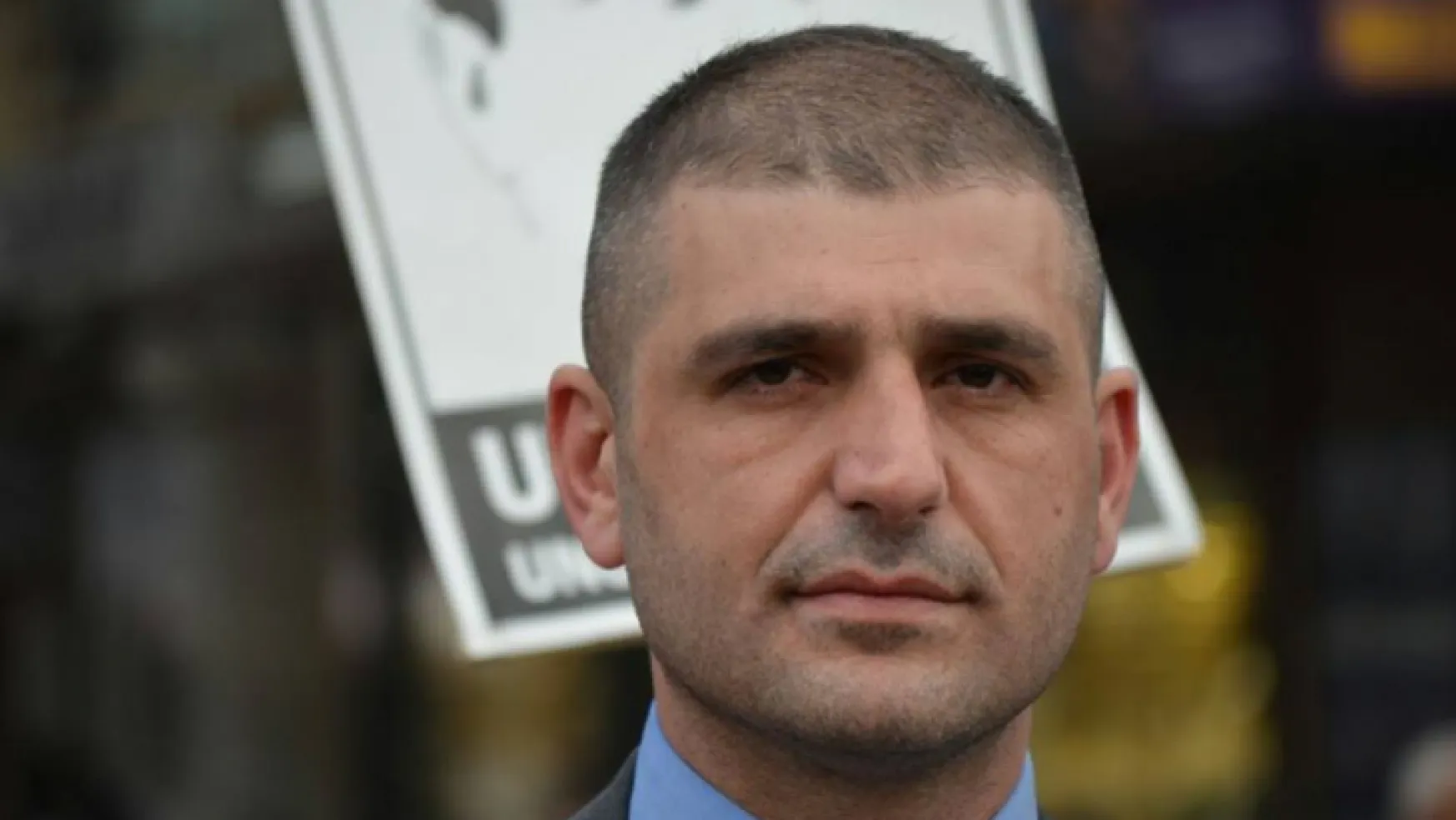 'Bozkurt İşareti' Sakıncalı bulundu üyeliği askıya alındı