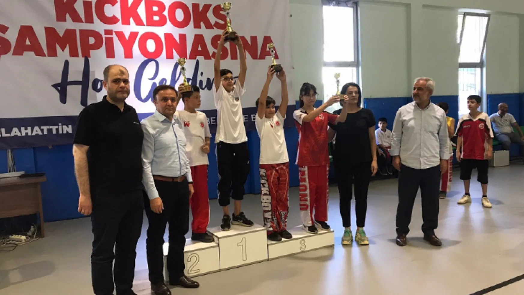 Büyükşehir Belediye Başkanlığı Kick Boks Şampiyonası Sona Erdi