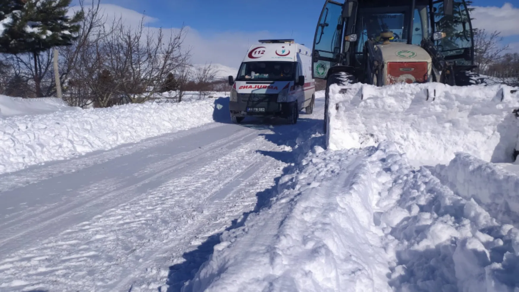 Büyükşehir Belediyesi karla mücadele çalışmalarına etkin bir şekilde devam ediyor