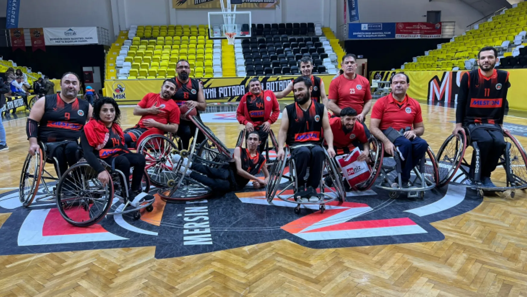 Büyükşehir Belediyespor Basketbol Ve Voleybol'da Kazandı