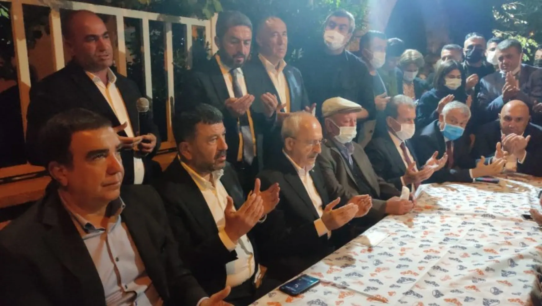 CHP Genel Başkanı Kılıçdaroğlu Ağbaba'ya taziye ziyareti gerçekleştirdi