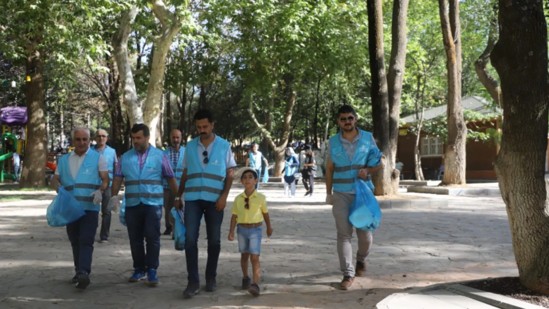Deva Partisi Malatya İl Başkanlığı Dünya Temizlik Günü'nde sahada
