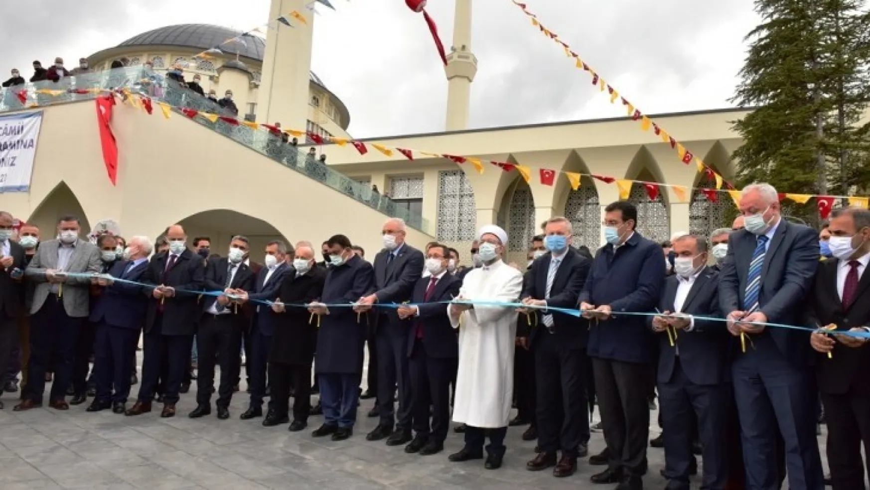Diyanet İşleri Başkanı Prof. Dr. Erbaş, Malatya'da İlahiyat Camisi ve Kütüphanesi'ni Açtı