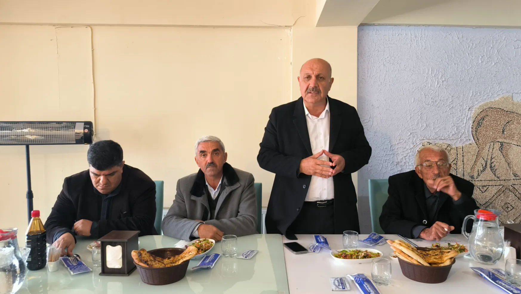 Doğanşehir Belediye Başkanı Zelyurt muhtarlarla bir araya geldi