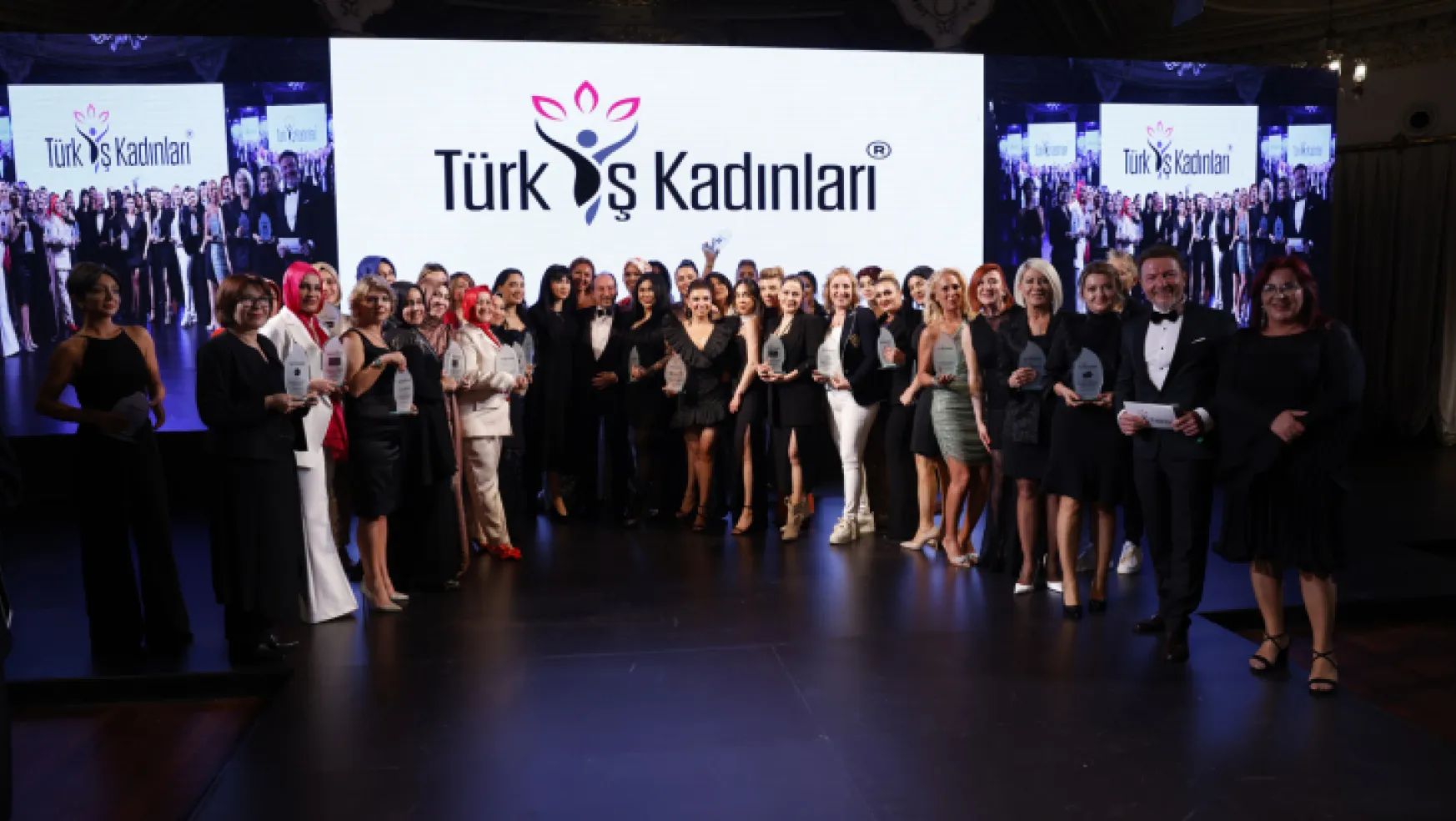 Girişimci İş Kadınları, Türk İş Kadınları Plaket Töreninde Buluştu