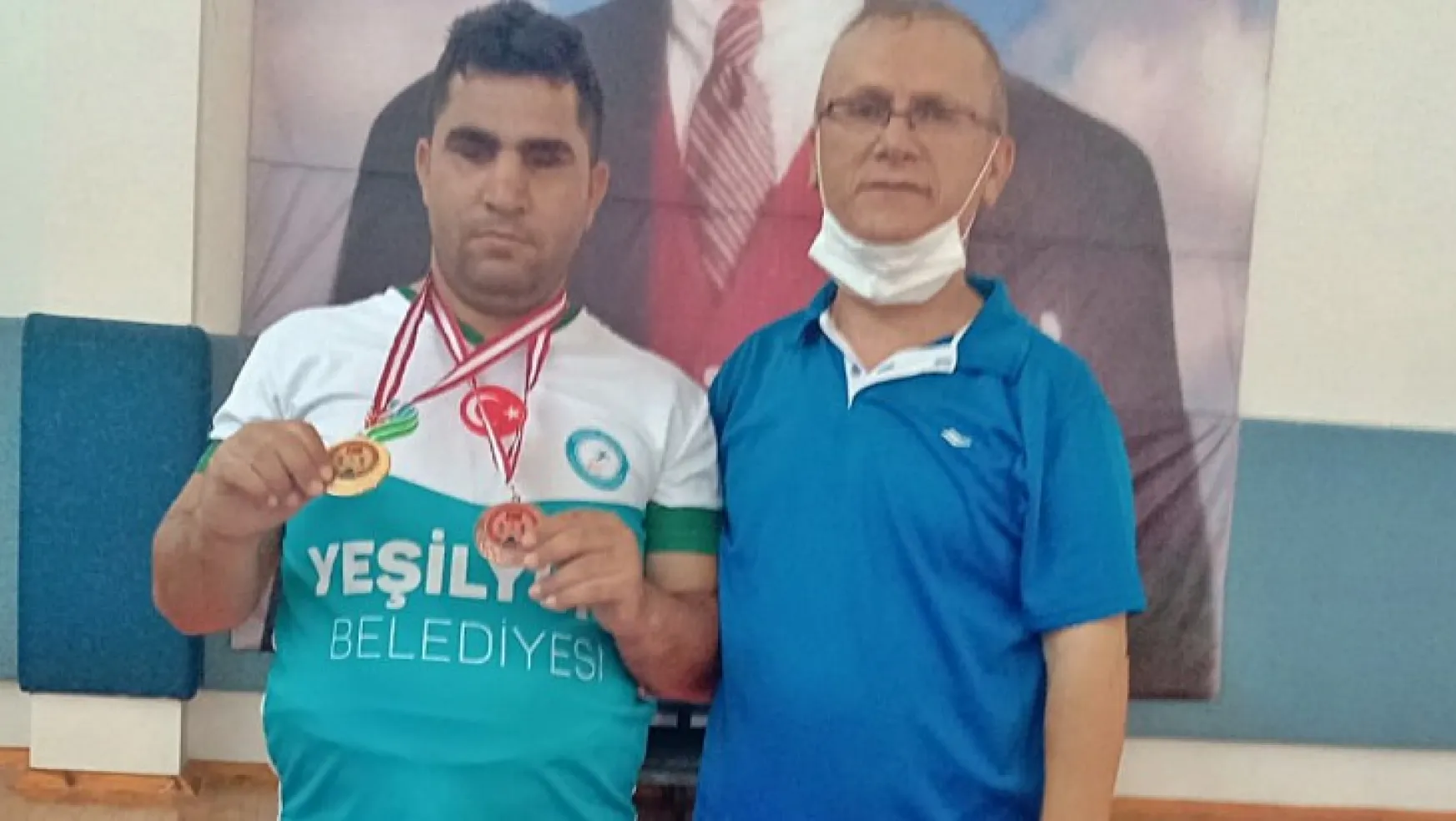 Görme Engelli Ayhan Kaya, Konya'dan Altın Madalya İle Döndü