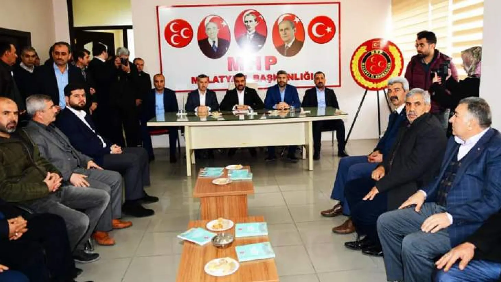 Belediye Başkanı Çınardan MHP'ye Ziyaret