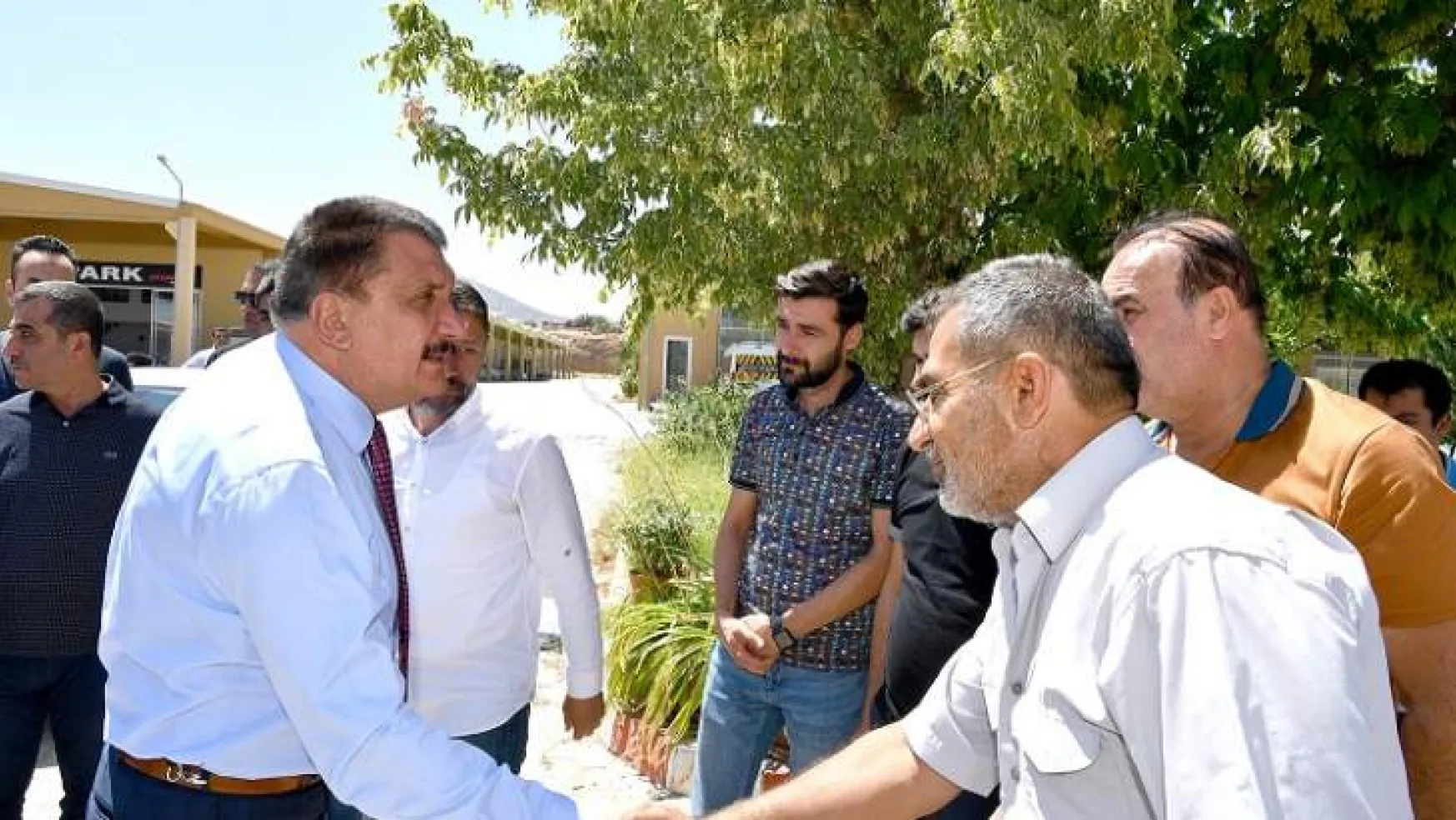 Başkan Gürkan Galericiler Sitesini ziyaret etti