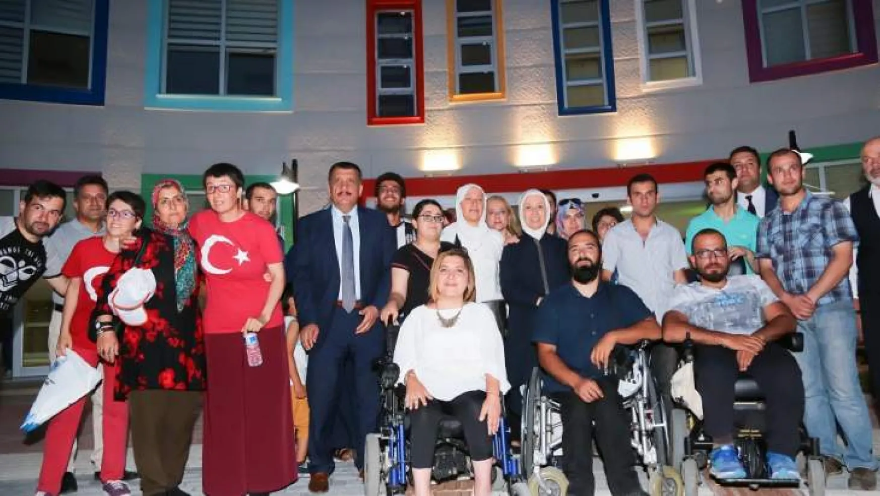 Çalık Ve Gürkan, Engelsiz Yaşam Merkezini Ziyaret Etti