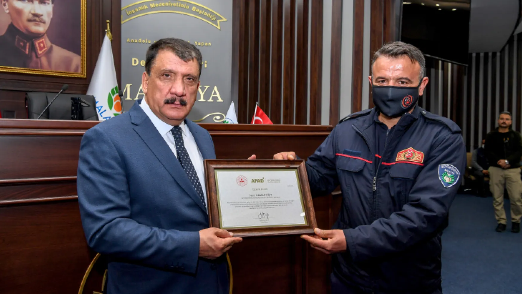 İçişleri Bakanı Soylu'dan Başkan Gürkan İle Yangın Ve Sel Afetinde Görev Alan Personellere Teşekkür Belgesi