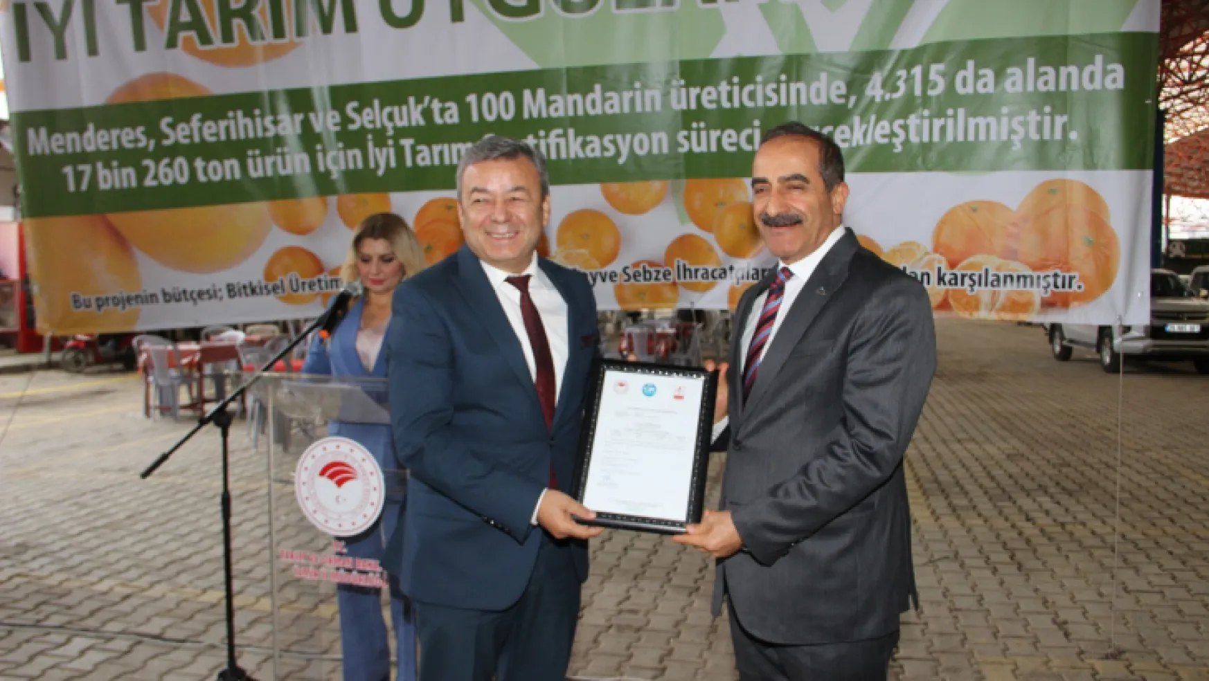 İzmir'de mandalina üreticileri İyi Tarım Uygulamaları ile üretim yapıyor