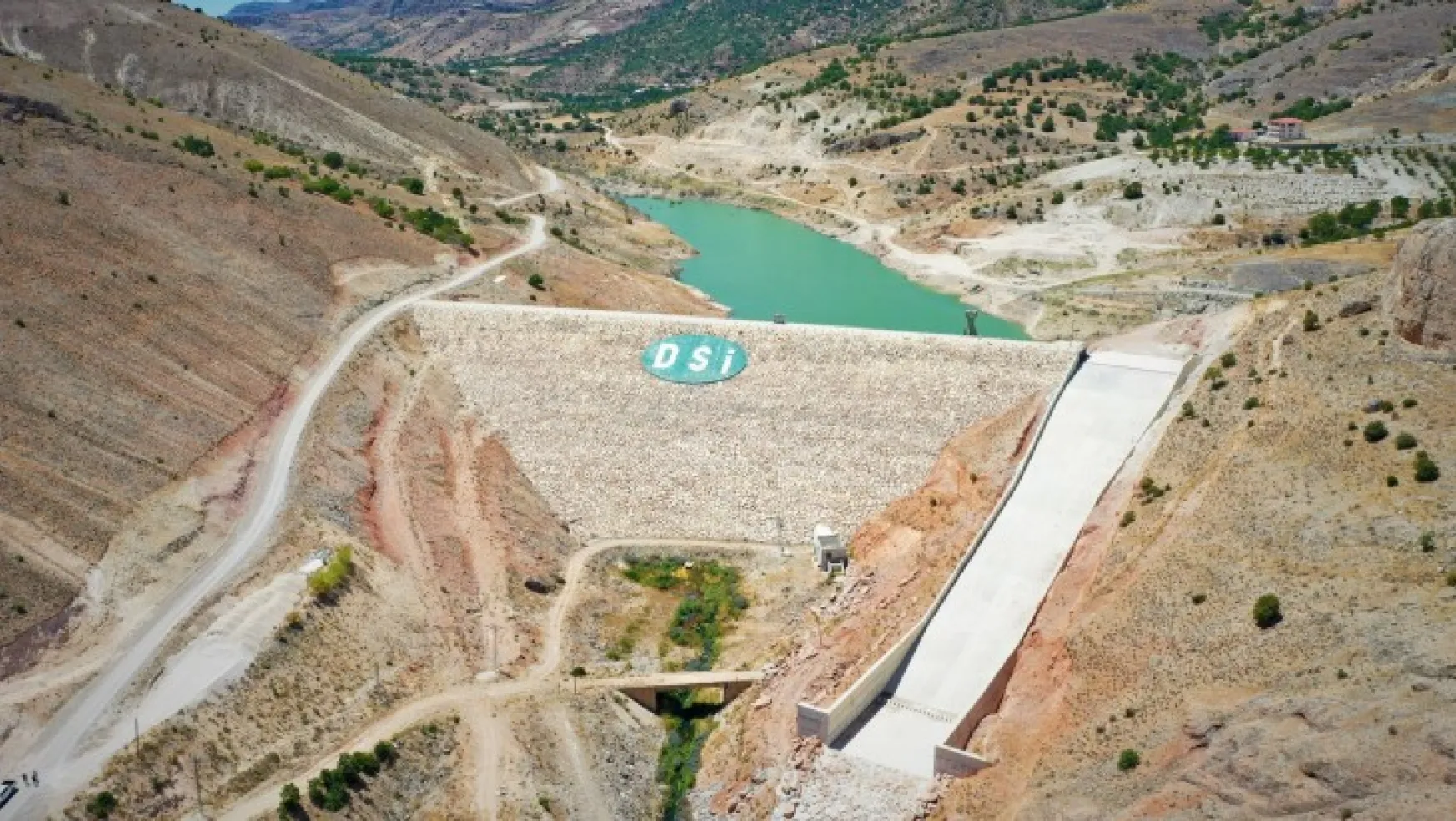 Malatya Akçadağ Taşevler Barajı Sulaması İnşaatı Çalışmaları Devam Ediyor.