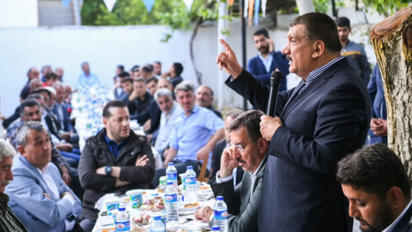 Malatya Büyükşehir Belediye Başkanı Selahattin Gürkan, Orduzu ve Şahnahan'da düzenlene seçim toplantılarına katıldı