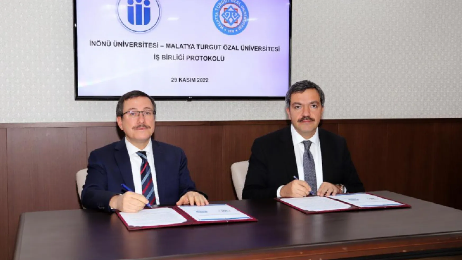Malatya Turgut Özal Üniversitesi ile İnönü Üniversitesi Arasında İş Birliği Protokolü İmzalandı.