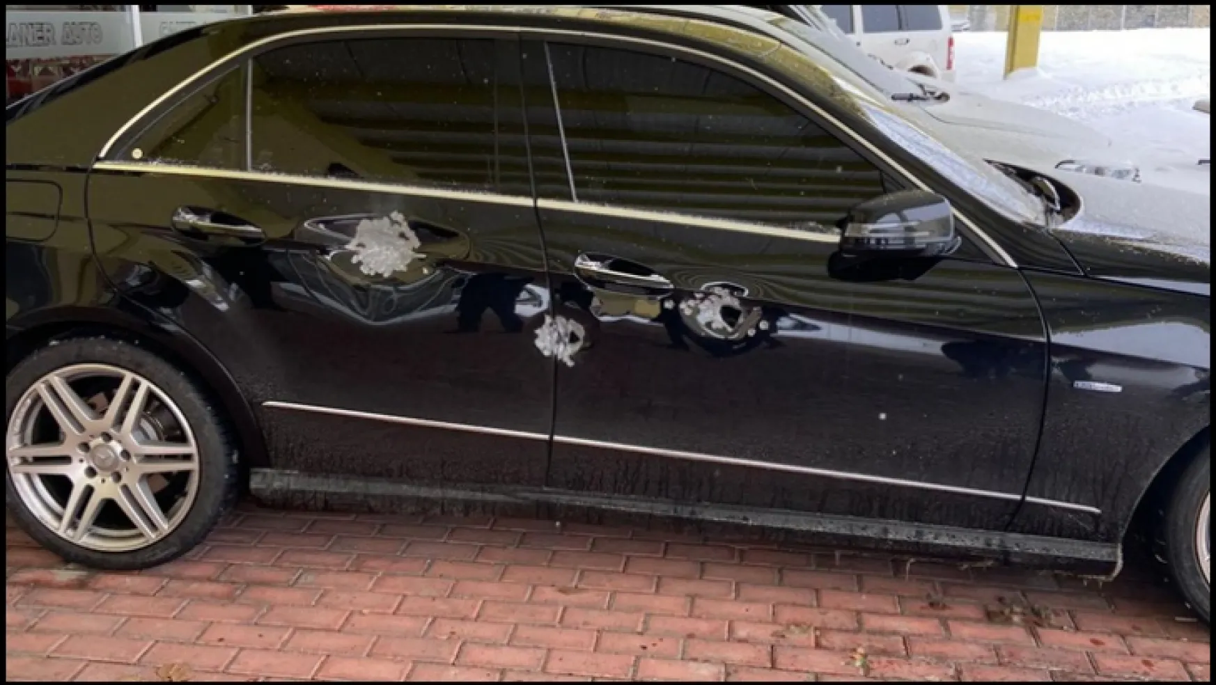 MHP'li Meclis Üyesi Burhan Kılıç'ın otomobiline silahlı saldırı
