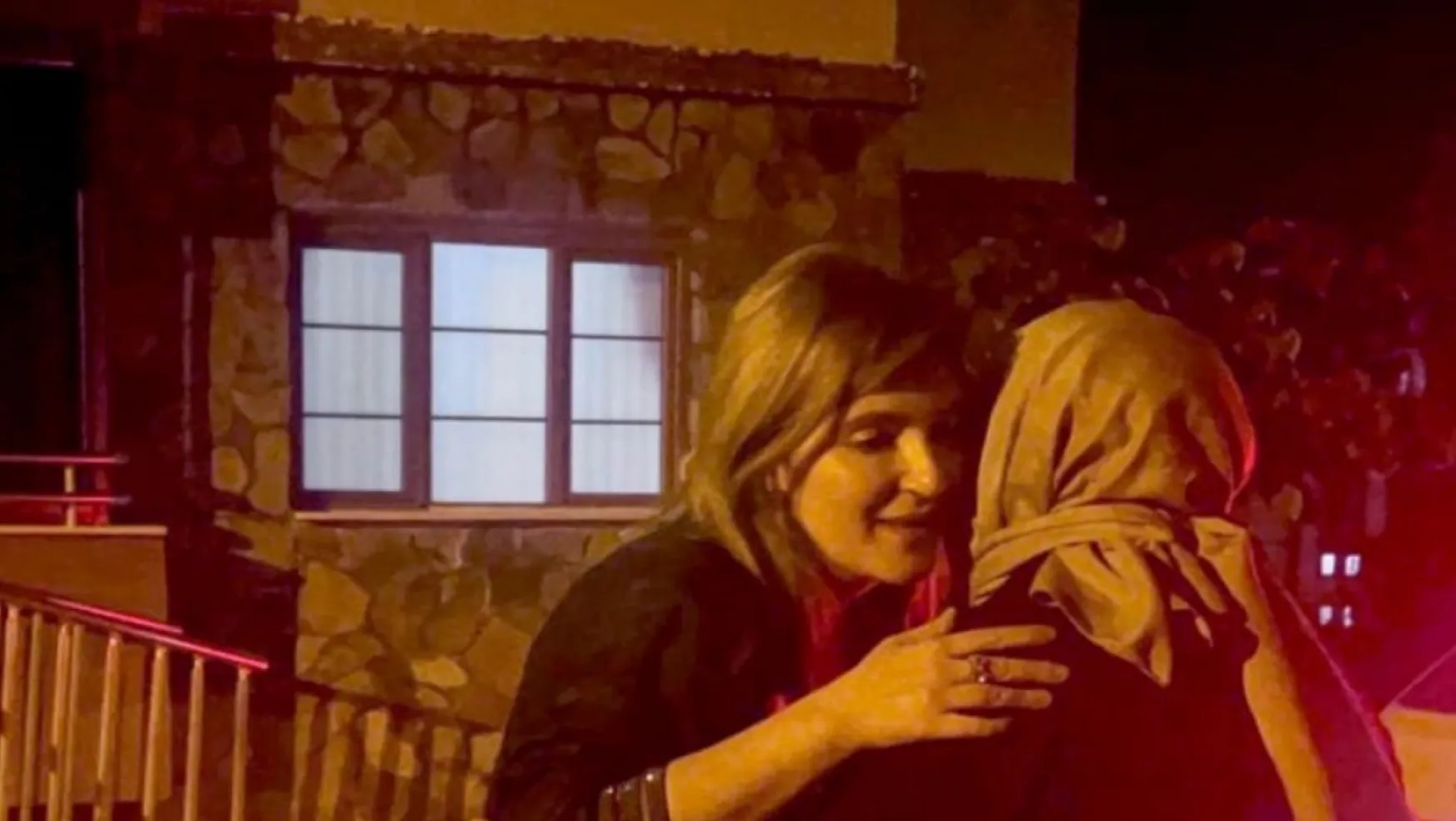 Milletvekili Ölmeztoprak'tan 23 Nisan kutlamalarında tekmeli saldırıya uğrayan çocuğun ailesine ziyaret