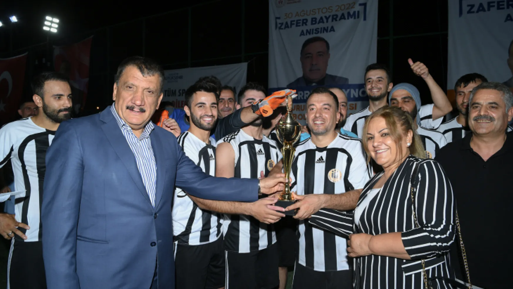Muharrem Zeyno Futbol Turnuvası Şampiyonu İnönü Üniversitesi
