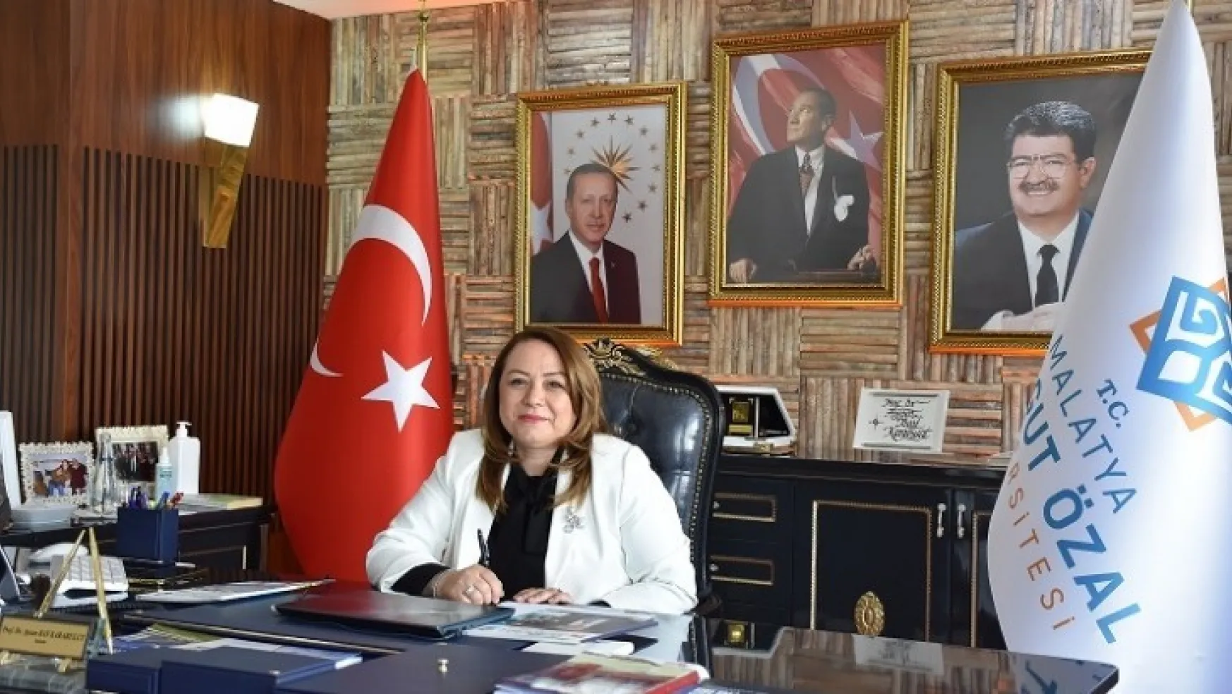 Rektör Prof. Dr. Aysun Bay Karabulut'tan 23 Nisan mesajı