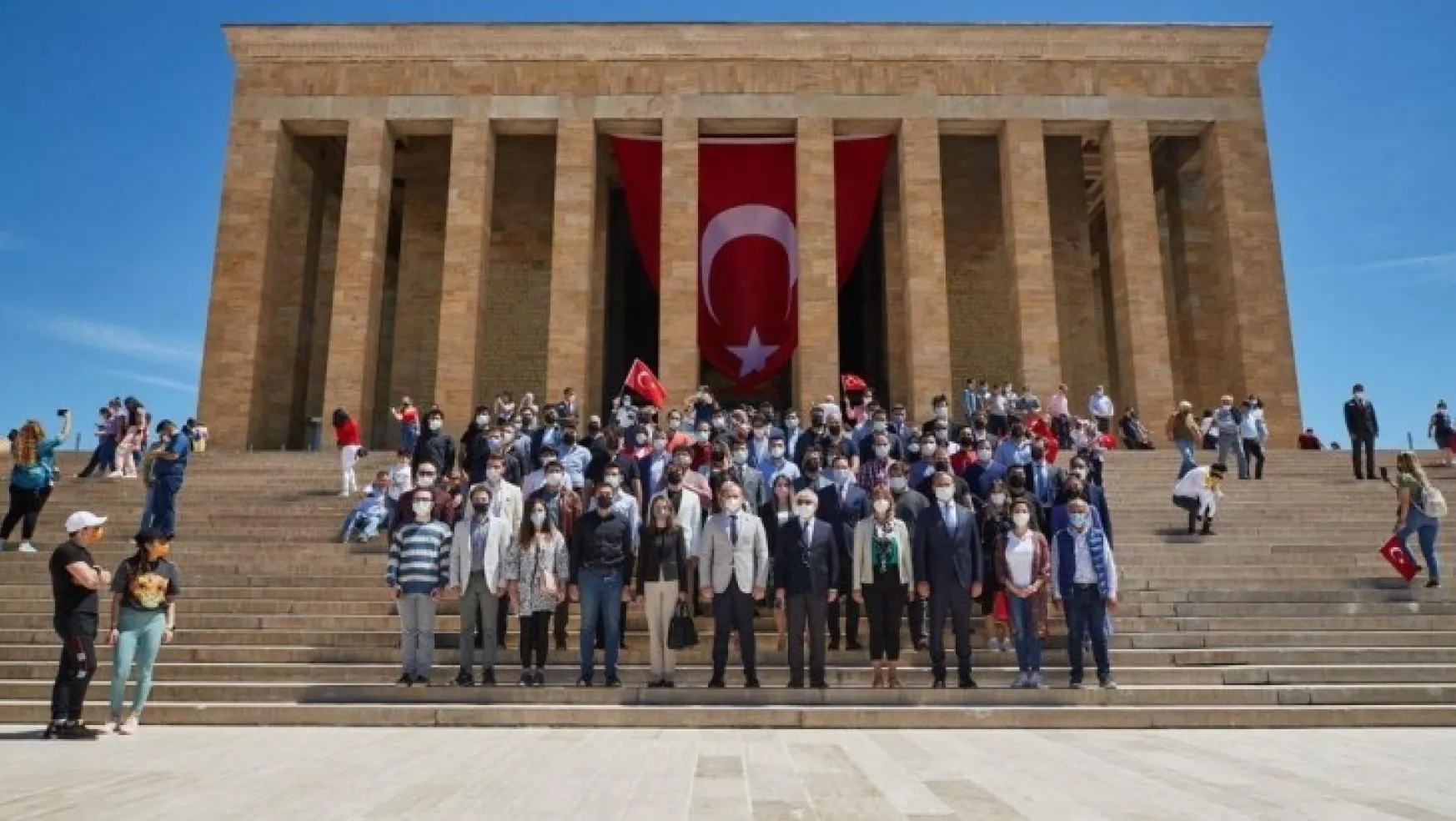 Tüm Gençlerin 19 Mayıs Atatürk'ü Anma, Gençlik ve Spor Bayramı'nı Kutladı.